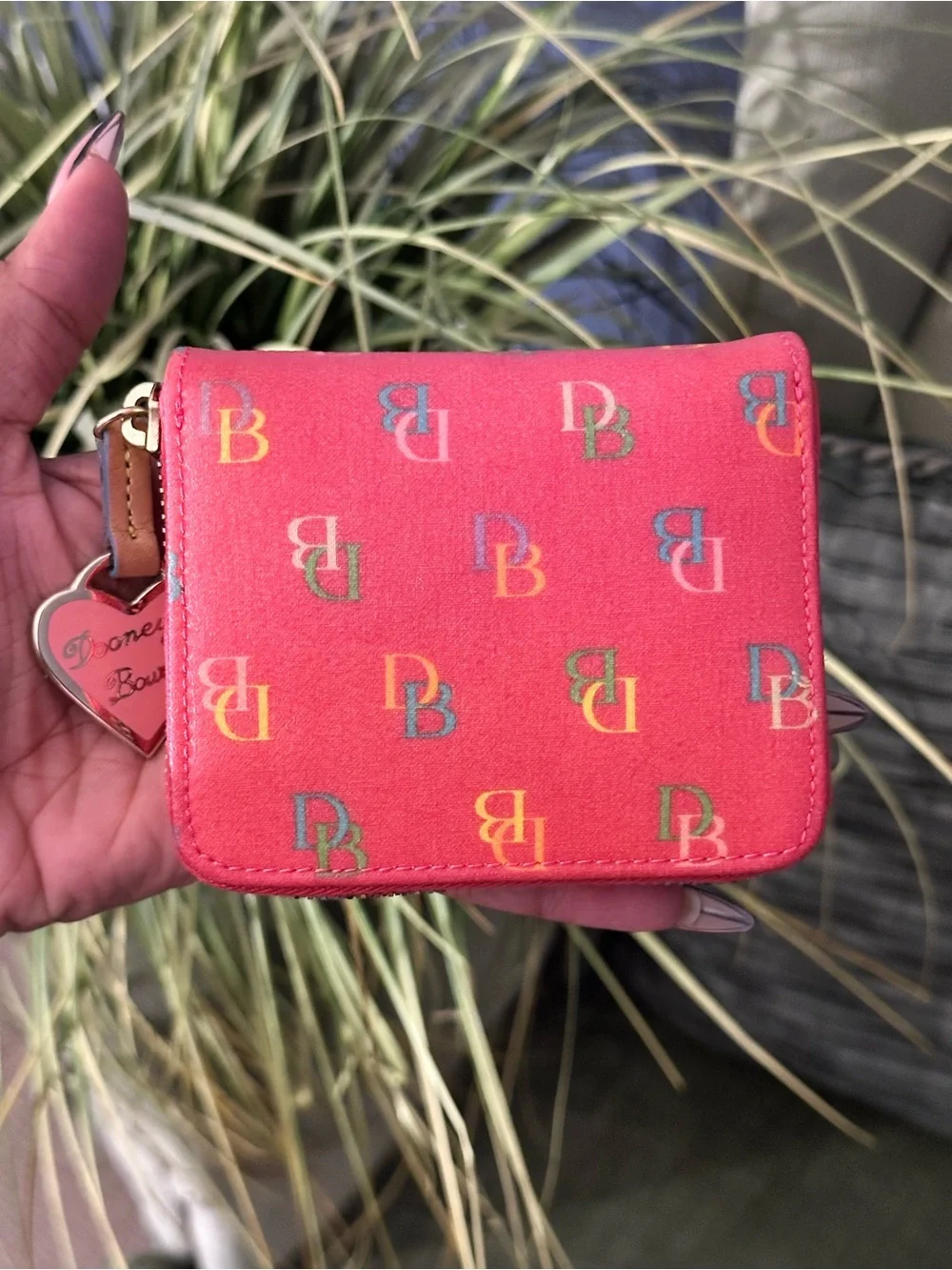 NWT Y2K Dooney & Bourke
Gretta Small Zip Around Wallet in Pink Rainbow Monogram - Picture 1 of 4